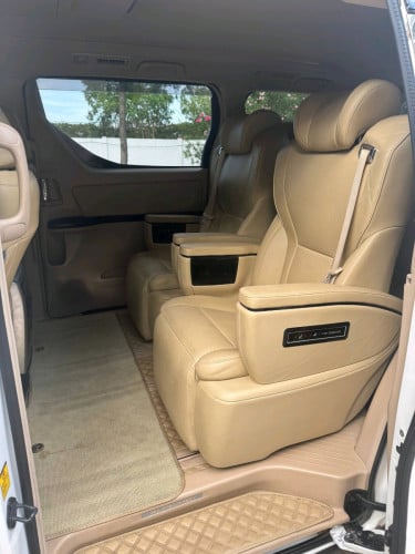 Alphard012up022ឡើងដូររាងឡានស្អាតម្ចាស់ដើម>មានលុយ12000$ដកឡានបានភ្លាមៗអត់សិក្សាអត់ឆែកCBC