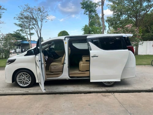 Alphard012up022ឡើងដូររាងឡានស្អាតម្ចាស់ដើម>មានលុយ12000$ដកឡានបានភ្លាមៗអត់សិក្សាអត់ឆែកCBC