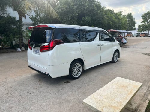 Alphard012up022ឡើងដូររាងឡានស្អាតម្ចាស់ដើម>មានលុយ12000$ដកឡានបានភ្លាមៗអត់សិក្សាអត់ឆែកCBC