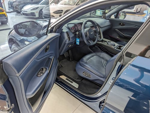 Aston Martin DBX