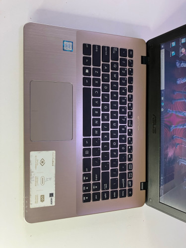 ASUS x442UA /i3-7100U /RAM 8GB / SSD128G / Battery 🔋 5hour 120$
