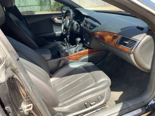Audi A7 2012 V6 សាំង ម្ចាស់ដេីម ឡានអ្នកប្រេី លេខBY
