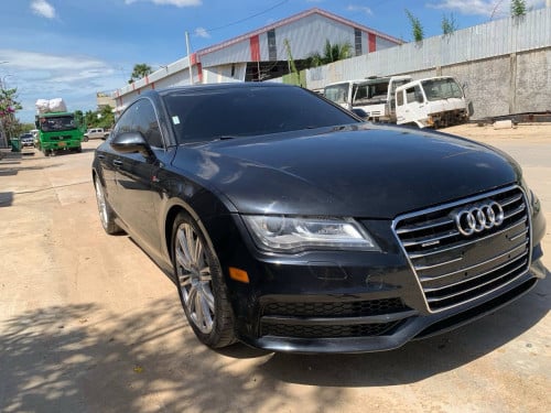 Audi A7 2012 V6 សាំង ម្ចាស់ដេីម ឡានអ្នកប្រេី លេខBY
