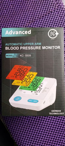 Automatic upper arm blood pressure monitor