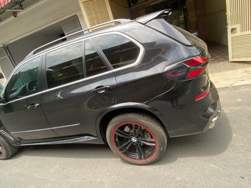 BMW-X5.M ឡើងក្នុងក្រៅឯកសាម្ចាស់ដើម