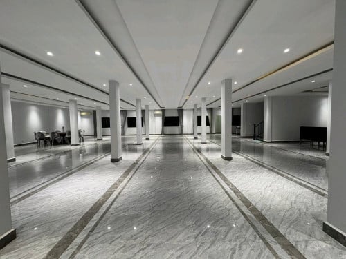 Building For Rent