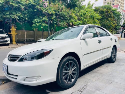 Camry LE-02 ពោង8ឡានស្អាតលក់$11800ចចារ