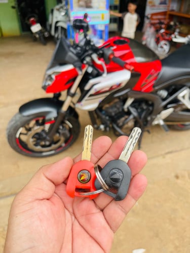 CB650F 2018ម៉ូតូមិនទាន់ប្រើក្នុងស្រុក2xxx$ធានាម៉ាសុីនប្រព័ន្ធភ្លើងជូន