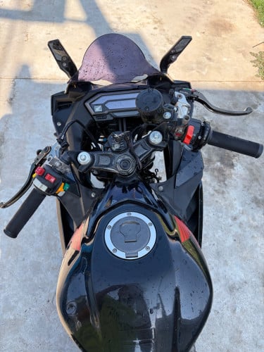 CBR150Rប្រភេទម៉ូតូឡេីង