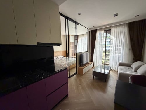 Condo for rent Time Square 5