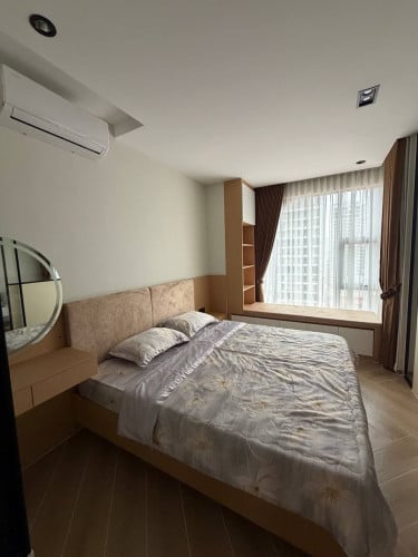 Condo for rent Time Square 5