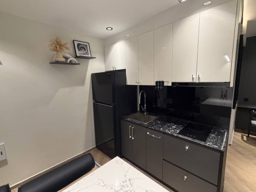 Condo for rent Time Square 5