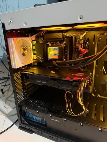 Core i7-12700 (12 Cores / 20 ASUS ROG STRIX RX580 8GB  MSI PRO B760M-A RAM : 32GB DDR4 ⚔️ m2 512GB
