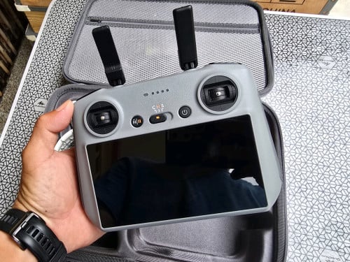 DJI FLIP + 2 Batteries+ DJI RC 2 + Carry Case (used like new 99%) 499$