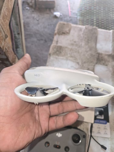 Dji neo