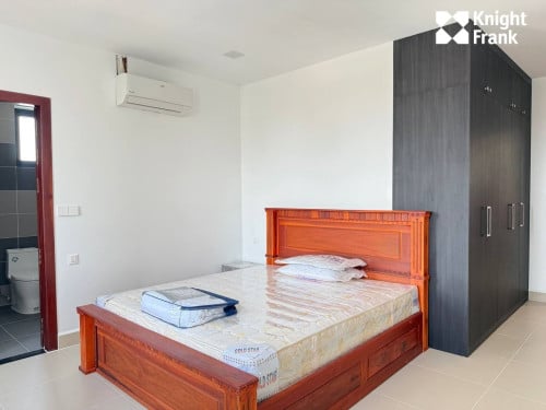 For Rent -3BR | 3BTH |220sqm   Rental Price: $2000/month-Ref:KHRA916