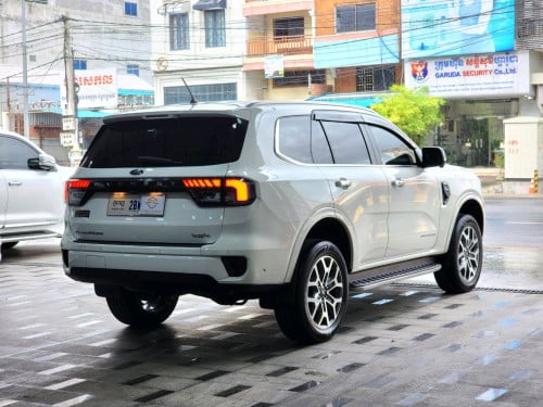 Ford Everest Titanium 2023