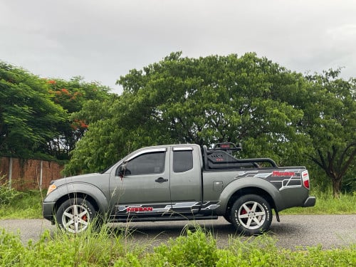 frontier ឆាំ្ន05 auto ប៉ុង1 ឡានស្អាត ឯកសារគ្រប់ហ្គាសប៊ិចរួចរាល់តមៃ្ល70ជាង បាត់ដំបង 0968524934