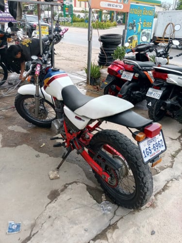 FTRឆ្នាំ99ម៉ូតូស្អាតម៉ាសុីនស្ងាតជិះស្រួល ដូរដៃថ្មី