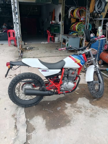 FTRឆ្នាំ99ម៉ូតូស្អាតម៉ាសុីនស្ងាតជិះស្រួល ដូរដៃថ្មី