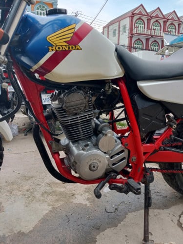 FTRឆ្នាំ99ម៉ូតូស្អាតម៉ាសុីនស្ងាតជិះស្រួល ដូរដៃថ្មី