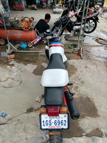 FTRឆ្នាំ99ម៉ូតូស្អាតម៉ាសុីនស្ងាតជិះស្រួល ដូរដៃថ្មី