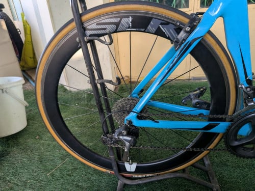 Giant propel កាបេាន ឡេីងថ្នាំថ្មី