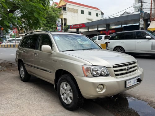 Highlander 2001 limited Full តំលៃ 12,200 $