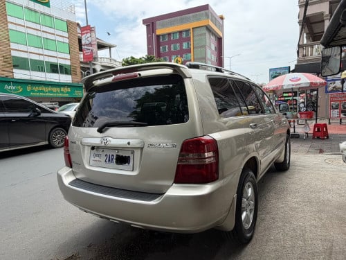 Highlander 2001 limited Full តំលៃ 12,200 $