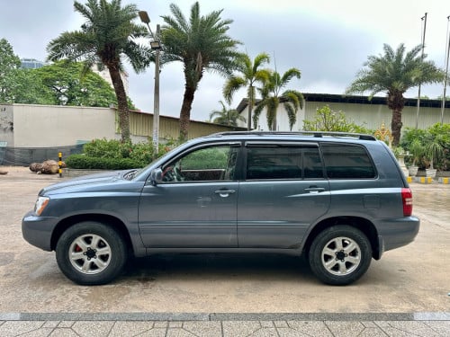 Highlander ឆ្នាំ2002 ប៉ុង​1​ ម៉ាស៊ីន6​ បេីក​ដំបូង​