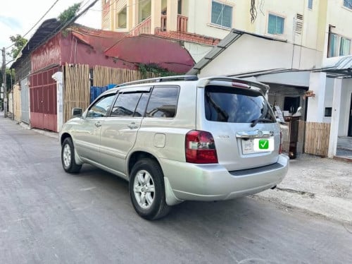 Highlander 2004 V4 p1 កៅអី៣ជួរ ស្អាត