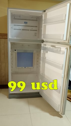 Hitachi Refrigerator. Large. 180 x 70 x 70