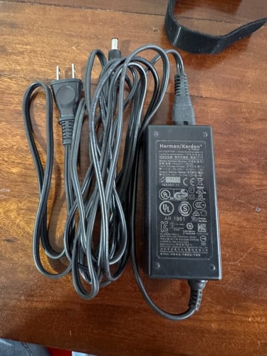 HK Onyx Studio 4 នៅស្អាតមួយទឹកម្ចាស់ដើម