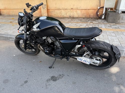Home CB400