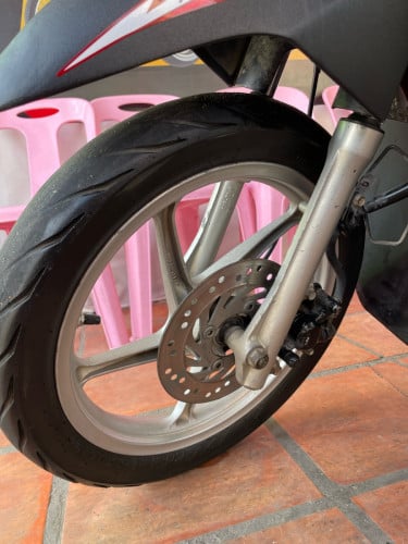 Honda Click 125cc (គ្មានអត្តសញ្ញាណប័ណ្ណ)