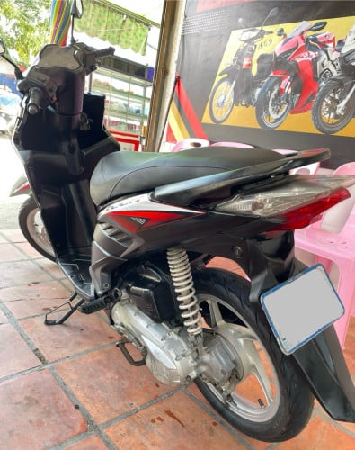 Honda Click 125cc (គ្មានអត្តសញ្ញាណប័ណ្ណ)