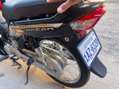 Honda Dream 026នៅស្អាតសាណុំមានកាតគ្រីត្រឹមត្រូវលក់1900$