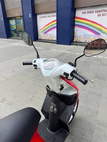 Honda icon 2012