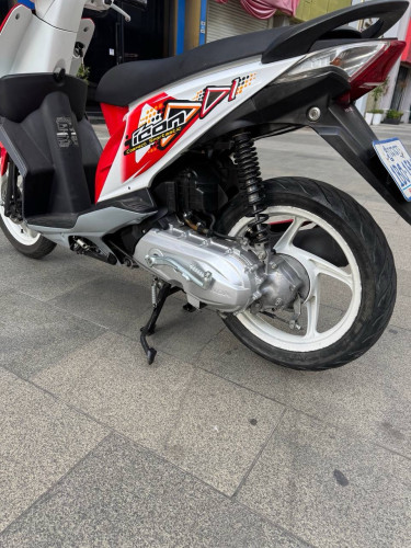 Honda icon 2012