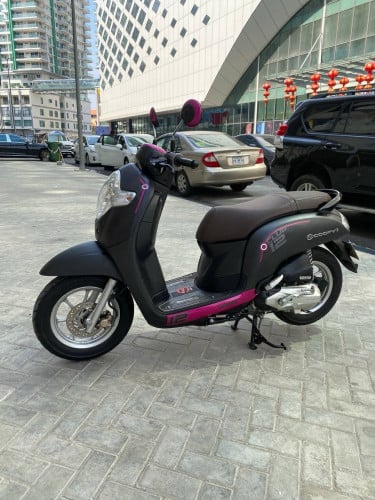 Honda scoopy 2020