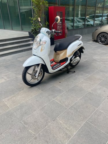 Honda scoopy 2020