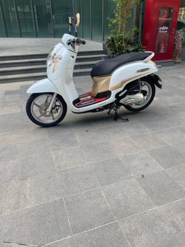 Honda scoopy 2020