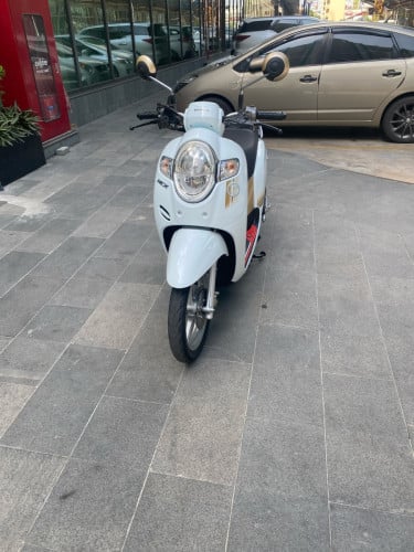 Honda scoopy 2020