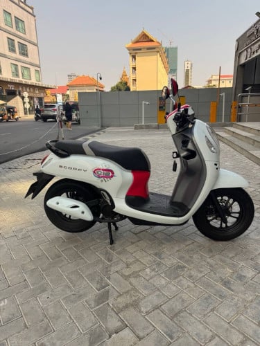 Honda scoopy 2023