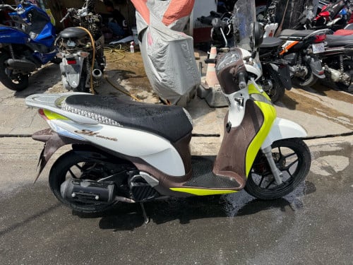 Honda SH