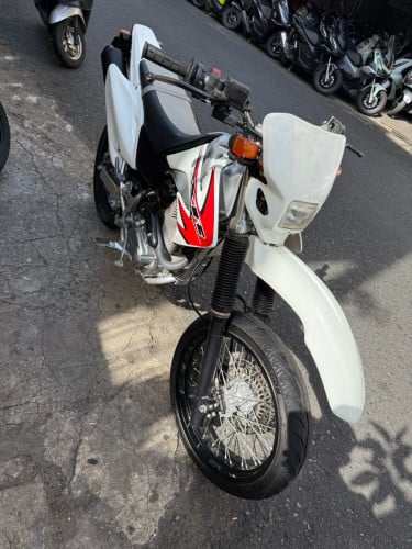 Honda XR230