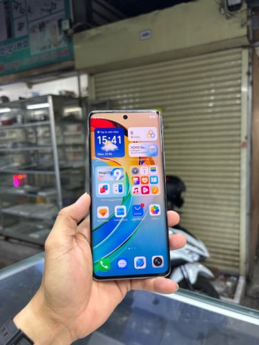 HONOR 70 128G Ram8G Sim2 CHម៉ាសុីនសានុំ ស្ទើរតួរតិចៗ