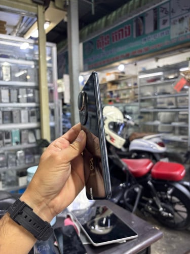 Huawei Nova12pro 256G Ram12G Sim2 CH Bypass ប្រើសុីមWiFi