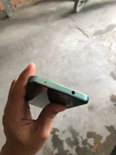 Huawei Ram8G Rom128G សានុំស្អាត ប្រើអេម វាយដូរបាន នៅចោមចៅ