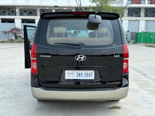 Hyundai H1 2019 (ម៉ាស៊ូត)